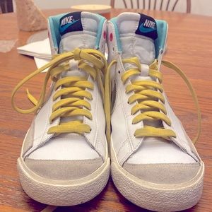 Nike Blazers Youth Size 7